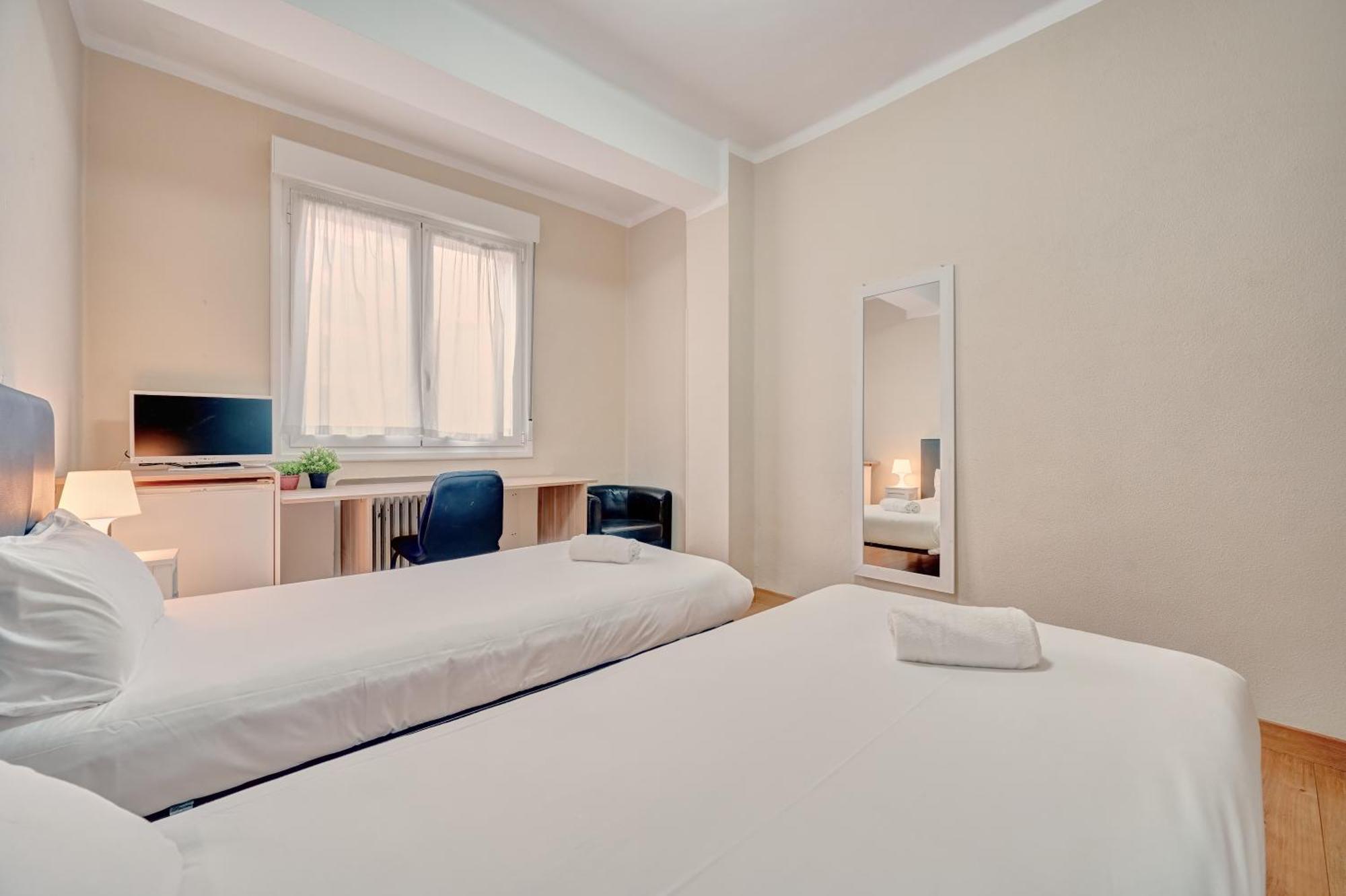 Monasterio By Clabao Apartment Pamplona Luaran gambar