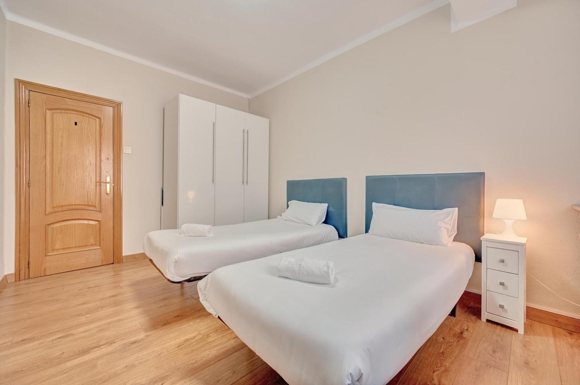 Monasterio By Clabao Apartment Pamplona Luaran gambar